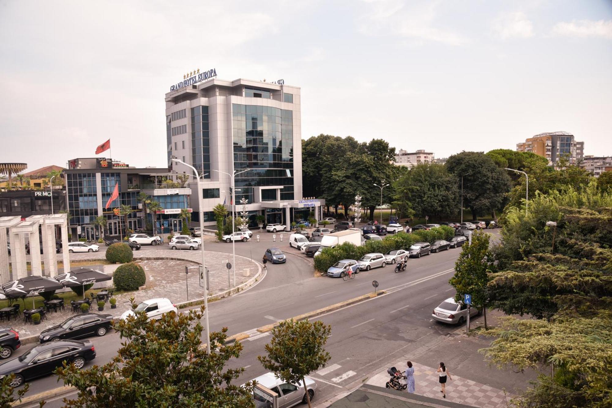City Center Inn Shkoder Bagian luar foto