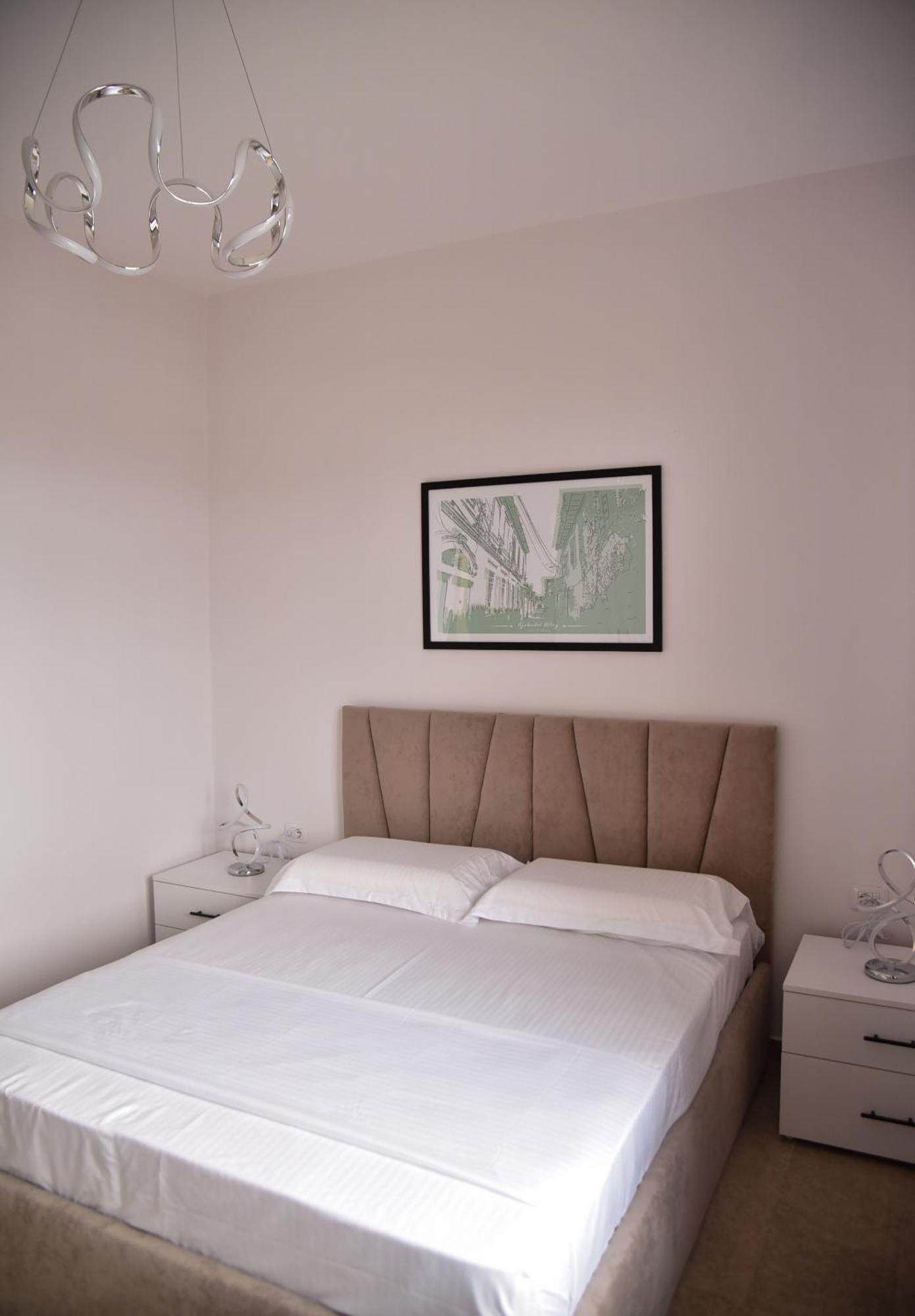 City Center Inn Shkoder Bagian luar foto