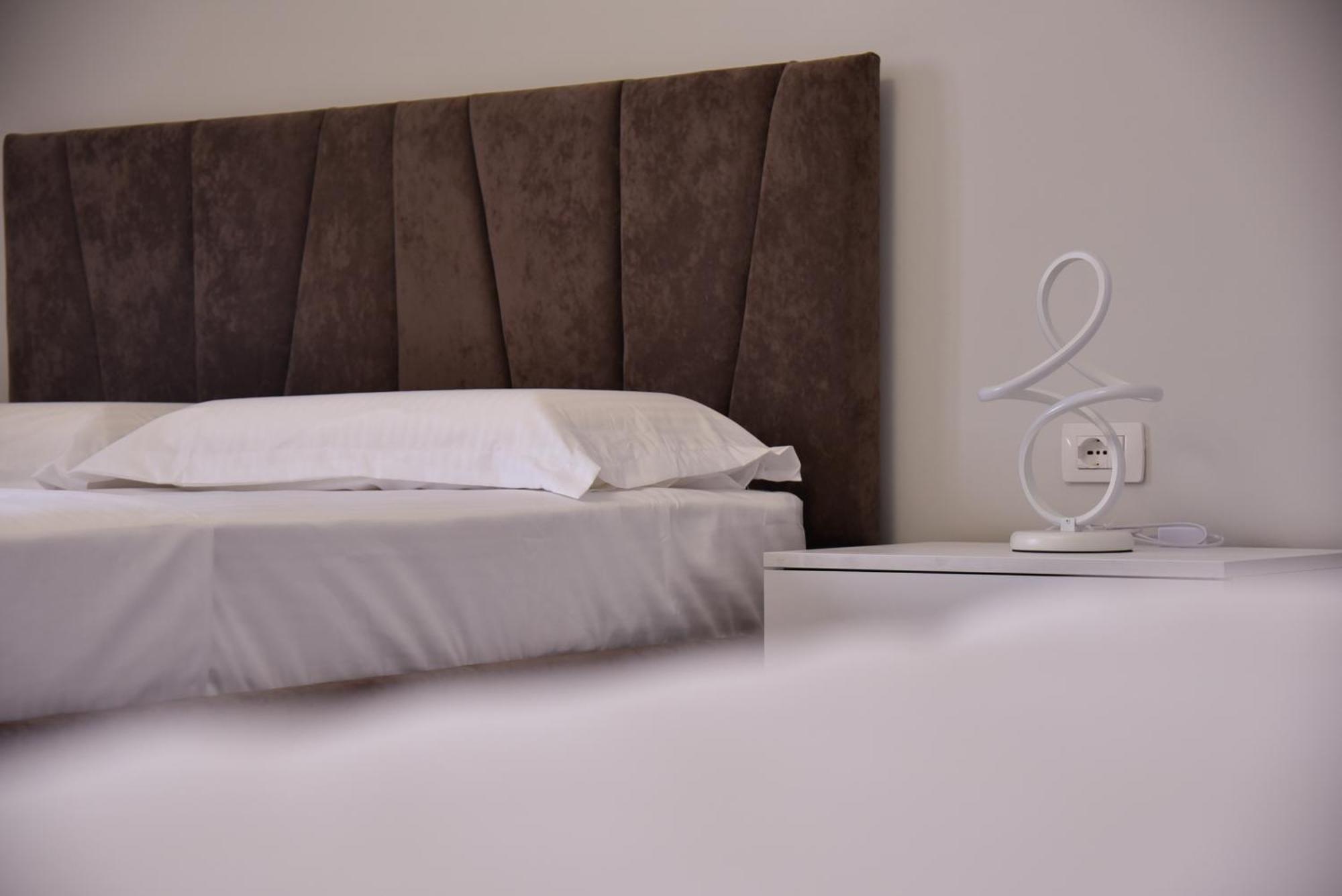 City Center Inn Shkoder Bagian luar foto