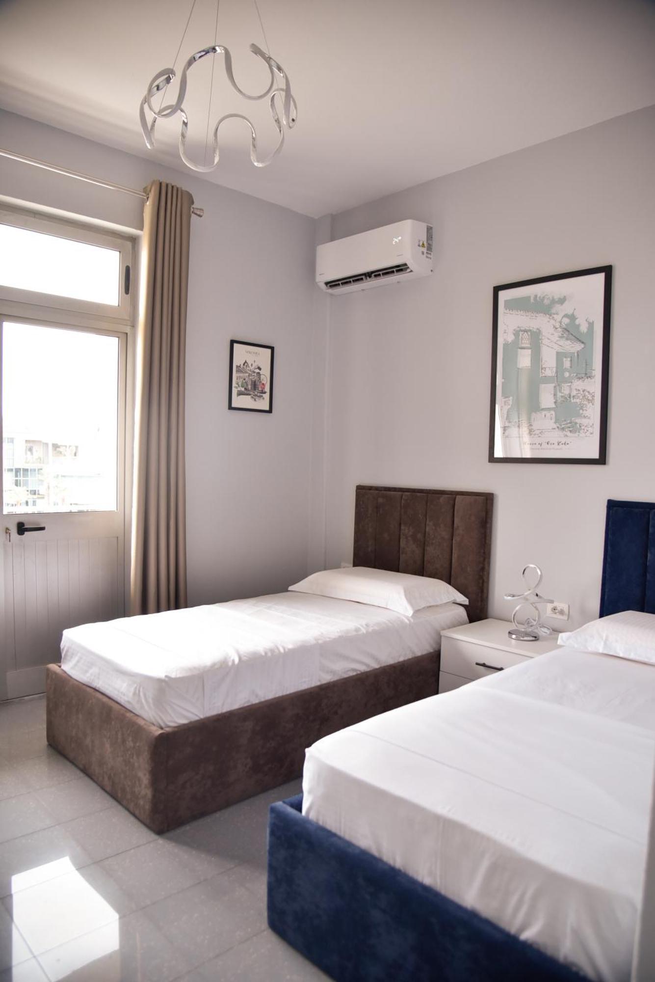City Center Inn Shkoder Bagian luar foto
