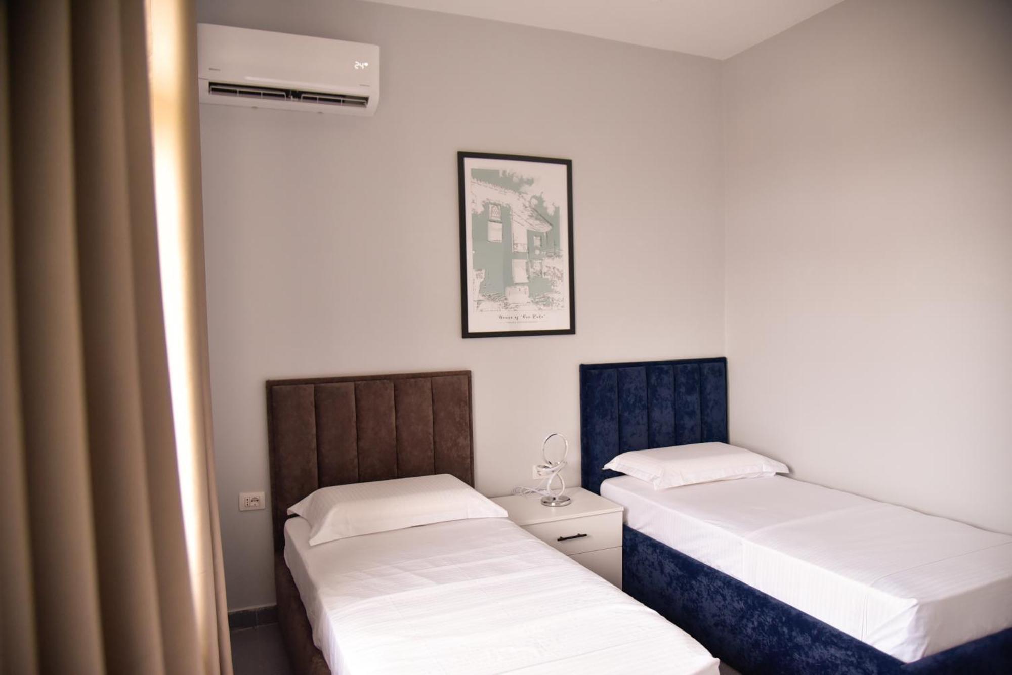 City Center Inn Shkoder Bagian luar foto
