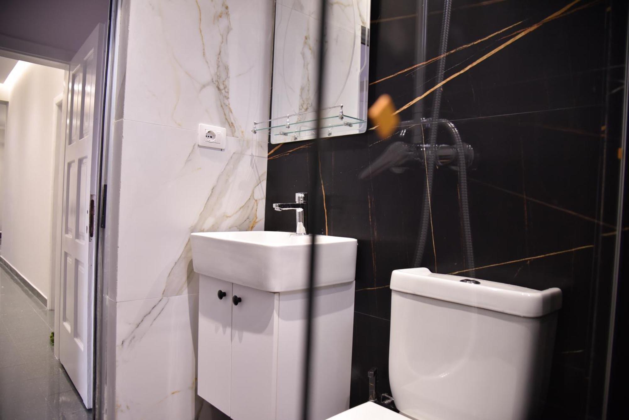 City Center Inn Shkoder Bagian luar foto