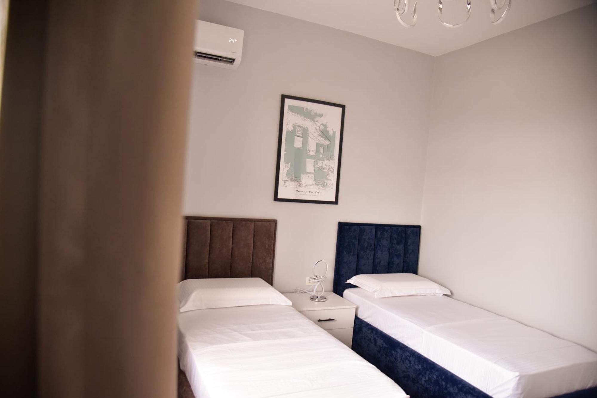City Center Inn Shkoder Bagian luar foto