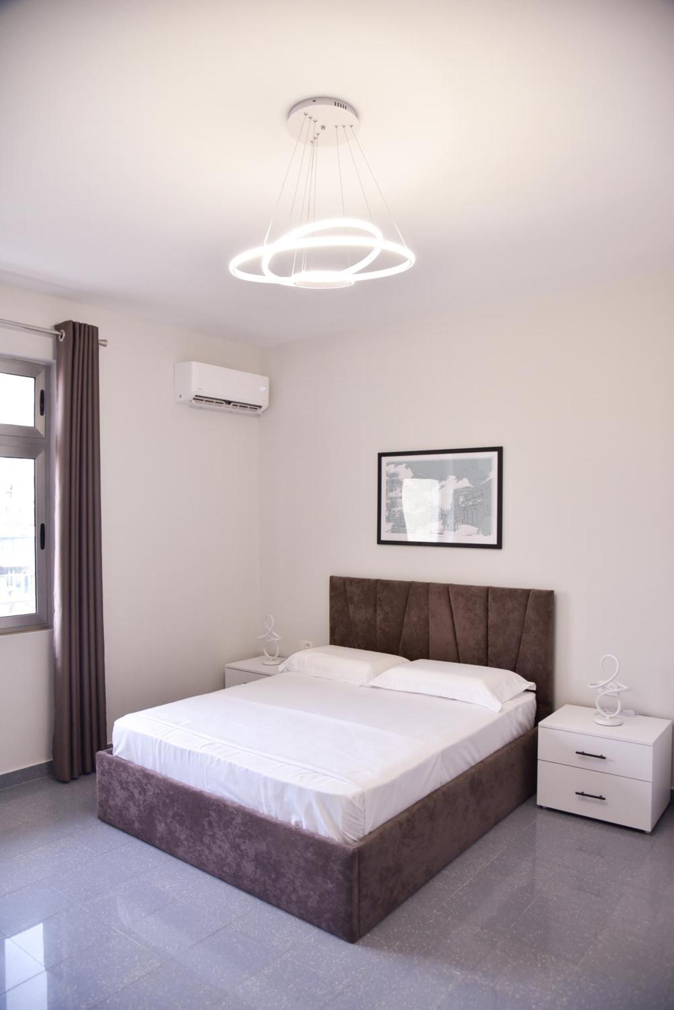 City Center Inn Shkoder Bagian luar foto